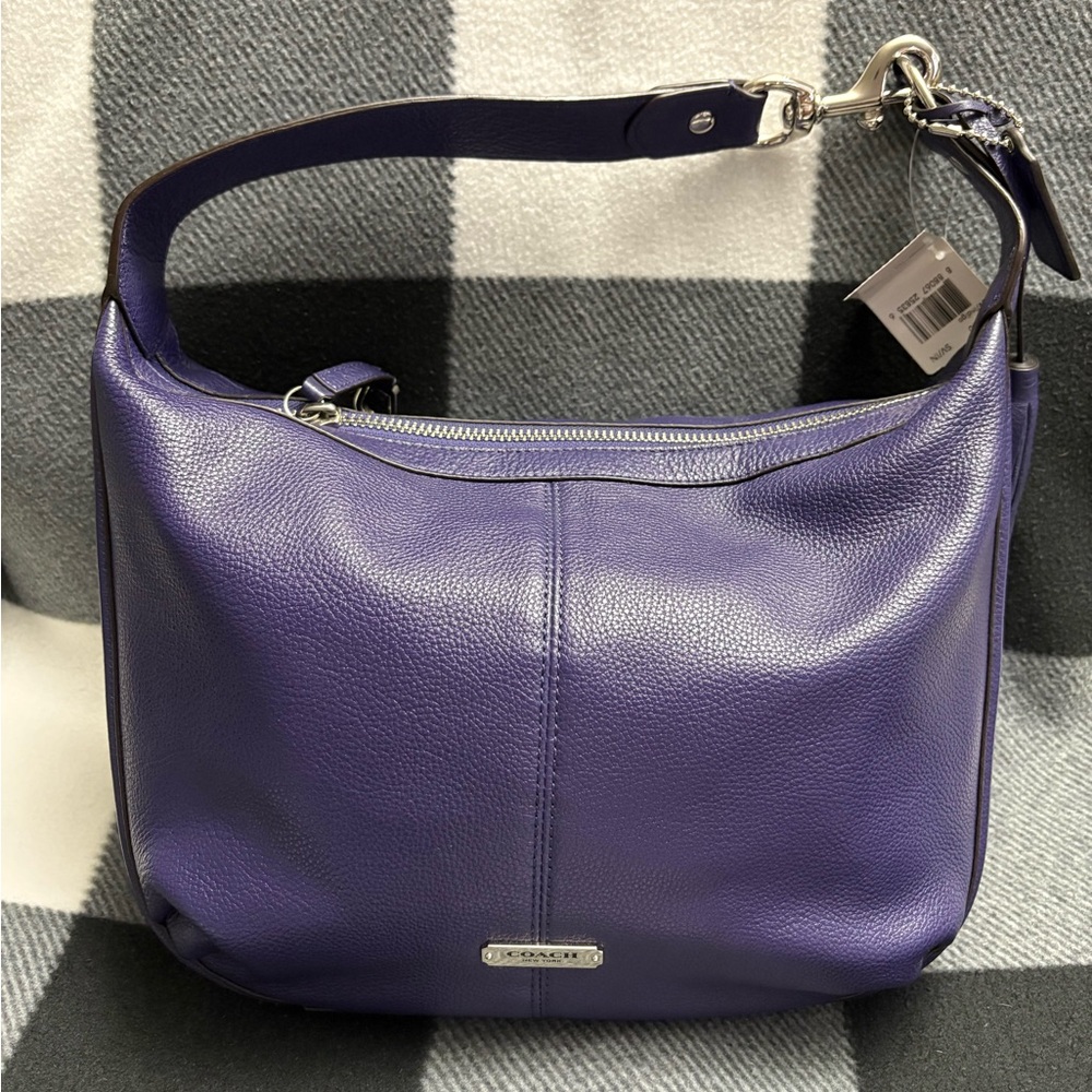 Coach Avery Hobo Bag